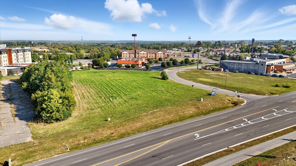 More Photos Of Kings Center Dr @ Kings Island Drive, Kings Mills Land For Sale