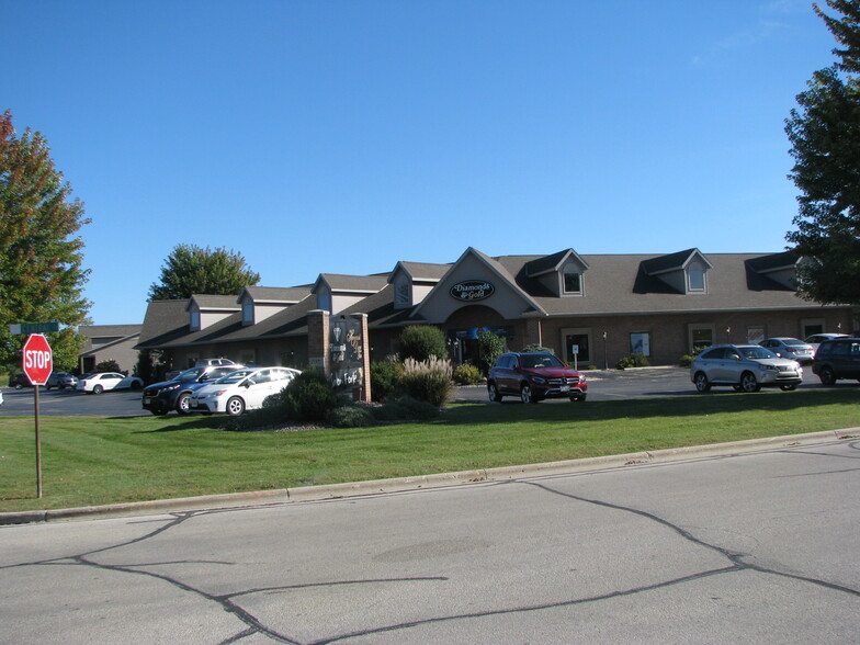 Primary Photo Of 2071 Central Dr, Green Bay General Retail For Lease