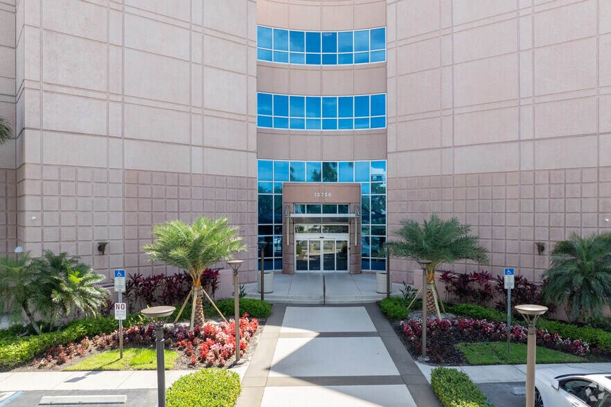 More Photos Of 13350 Metro Pky, Fort Myers Office For Lease