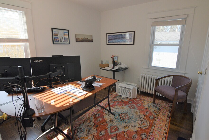 More Photos Of 460 E Main Rd, Middletown Medical For Sale