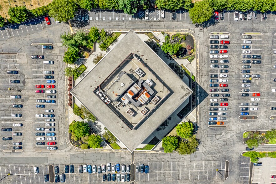 More Photos Of 900 Us Highway 9 N, Woodbridge Office For Lease