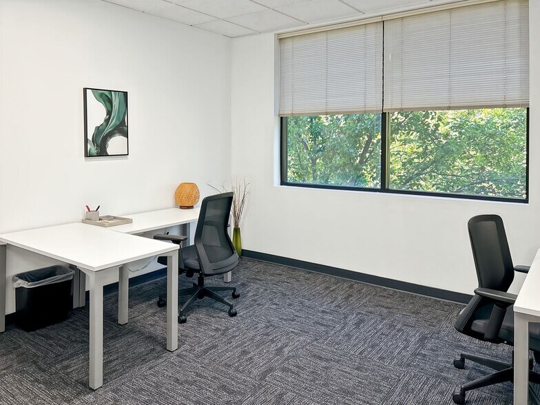 More Photos Of 785 Orchard Dr, Folsom Coworking Space