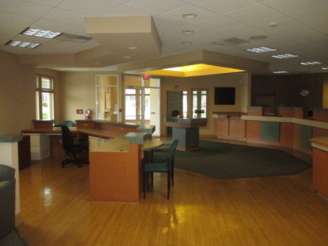 More Photos Of 285 N Broadway, Pennsville Bank For Lease