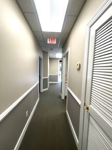 More Photos Of 1 Oglethorpe Professional Blvd, Savannah Office For Lease