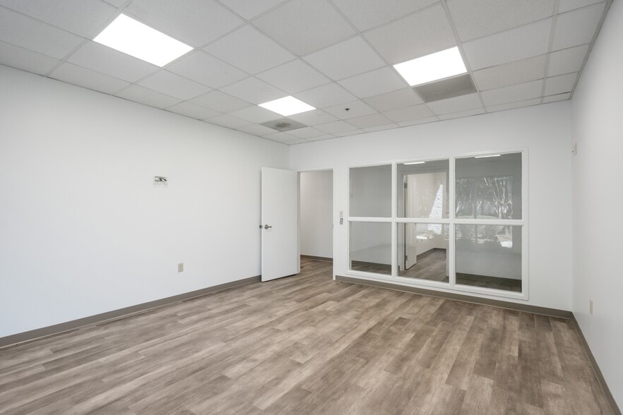 More Photos Of 5101 Coosaw Creek Blvd, North Charleston Manufacturing For Lease