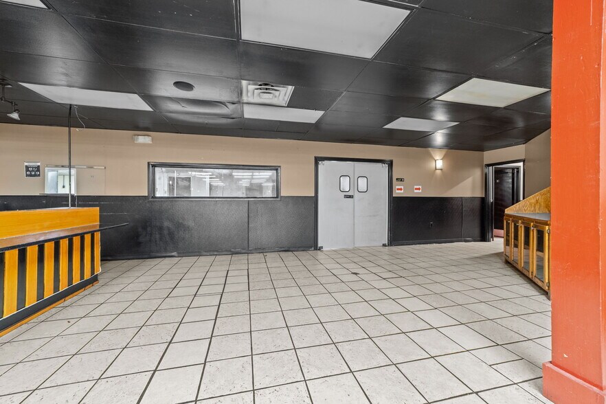 More Photos Of 607 S Main St, King Unknown For Lease