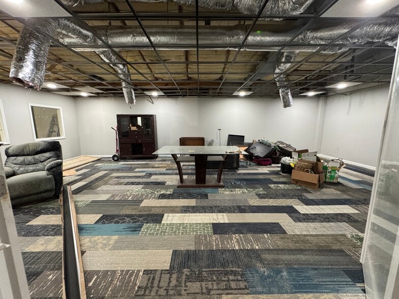 More Photos Of 10535 Highway 53 W, Talking Rock Service For Sale