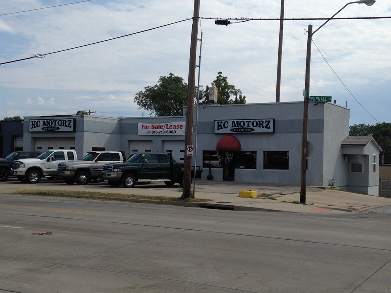 More Photos Of 7953 Wornall Rd, Kansas City Auto Repair For Sale