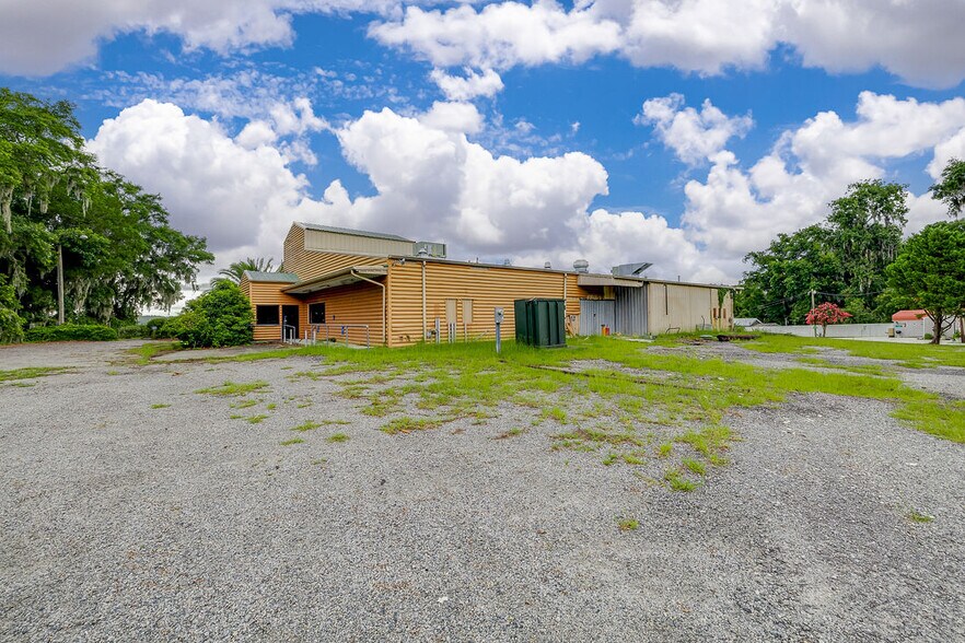 More Photos Of 1224 Buccaneer Club Rd NE, Townsend General Retail For Sale