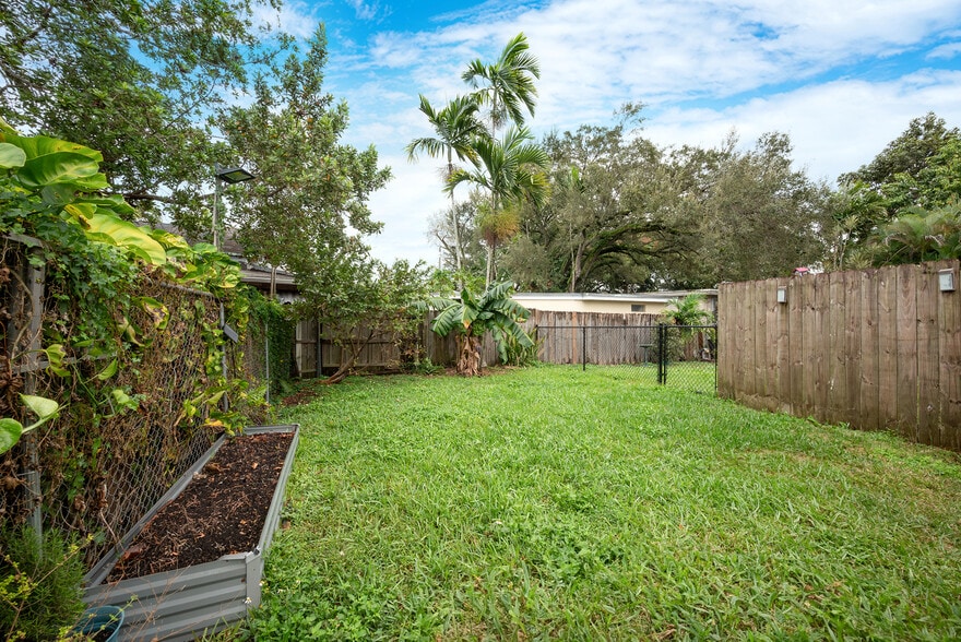 More Photos Of 2275 SW 61st Ave, Miami Apartments For Sale