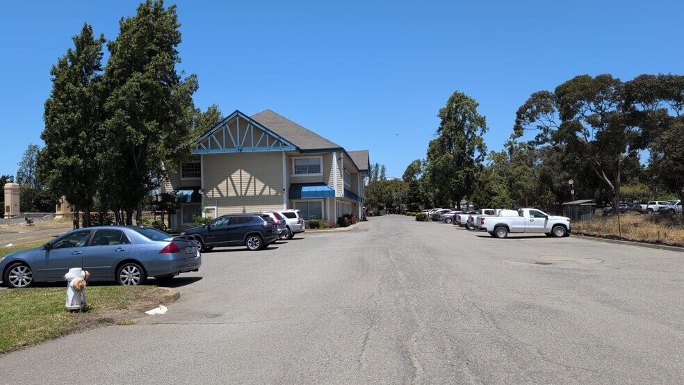 More Photos Of 2236 Mariner Square Dr, Alameda Office Residential For Sale