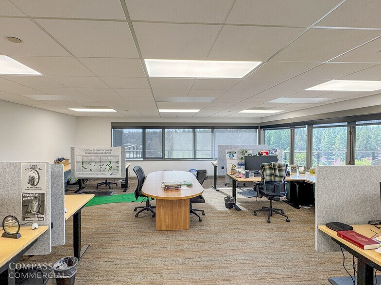 More Photos Of 1001 SW Disk Dr, Bend Office For Lease