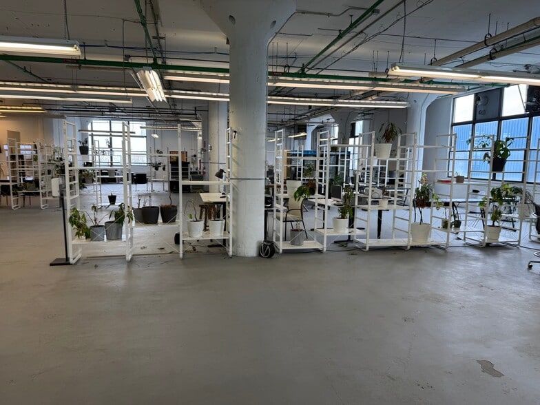 More Photos Of 401 E 4th St, Bridgeport Unknown For Lease