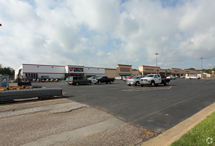 Primary Photo Of 301 E Highway 243, Canton General Retail For Lease