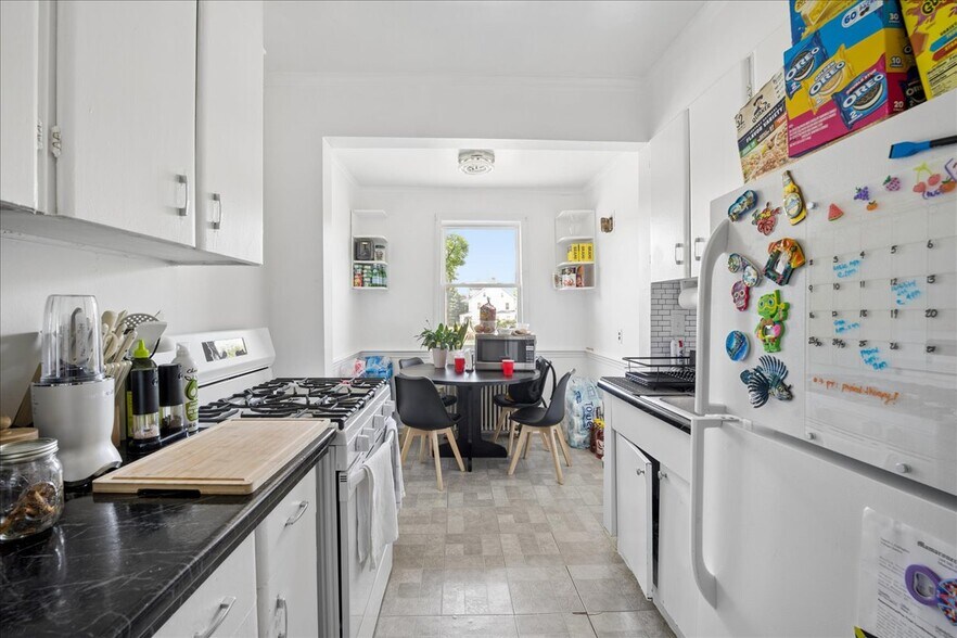 More Photos Of 115 N Barry Ave, Mamaroneck Apartments For Sale