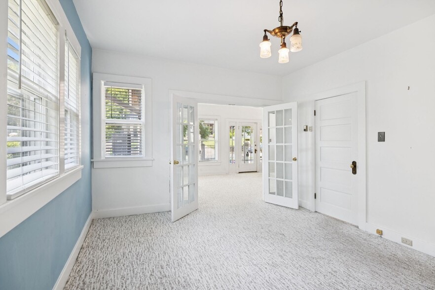 More Photos Of 1604 17th Ave S, Nashville Office Residential For Sale