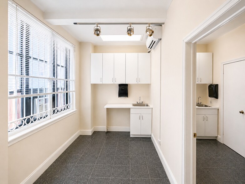 More Photos Of 235 E 22nd St, New York Apartments For Sale