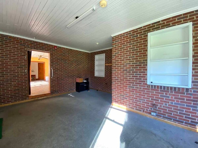 More Photos Of 1020 George Washington Hwy N, Chesapeake Daycare Center For Lease