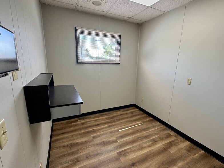 More Photos Of 830 Bethesda Dr, Zanesville Medical For Sale