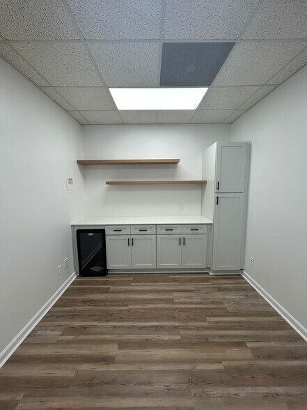 More Photos Of 3623 Latrobe Dr, Charlotte Loft Creative Space For Sale