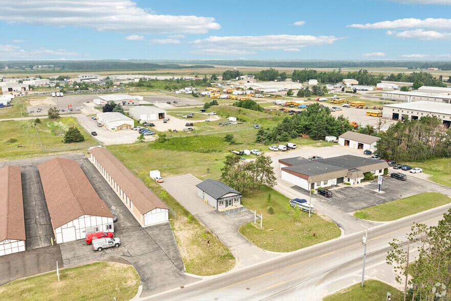 More Photos Of 1848 Dickerson Rd, Gaylord General Retail For Sale