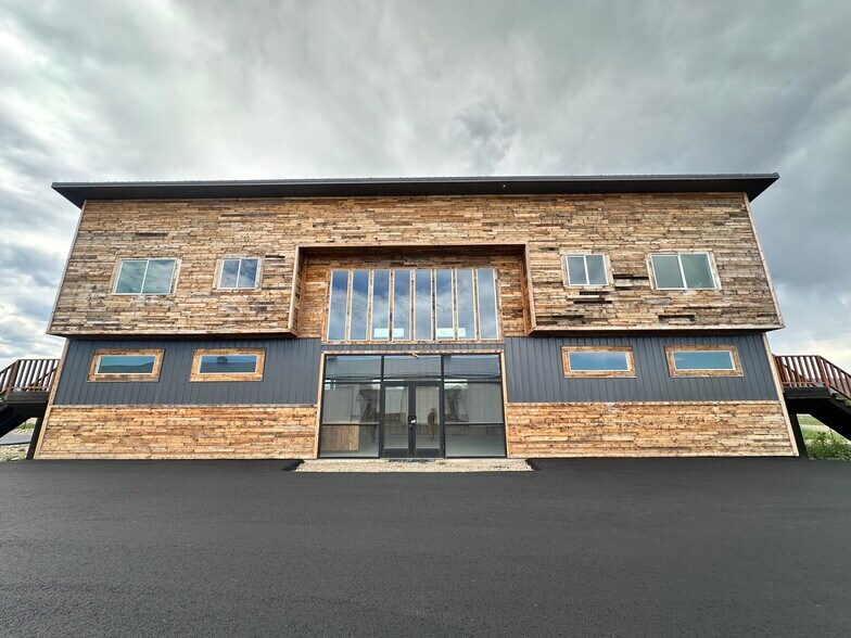 More Photos Of 77260 Gallatin Rd, Bozeman Industrial For Lease