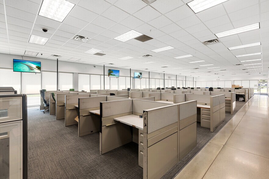 More Photos Of 1278-1296 Sandhill Rd, Orem Office For Sale