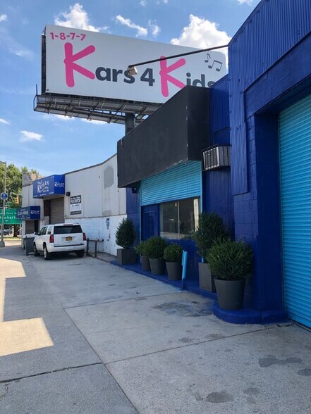 More Photos Of 286-294 Hamilton Ave, Brooklyn Warehouse For Lease