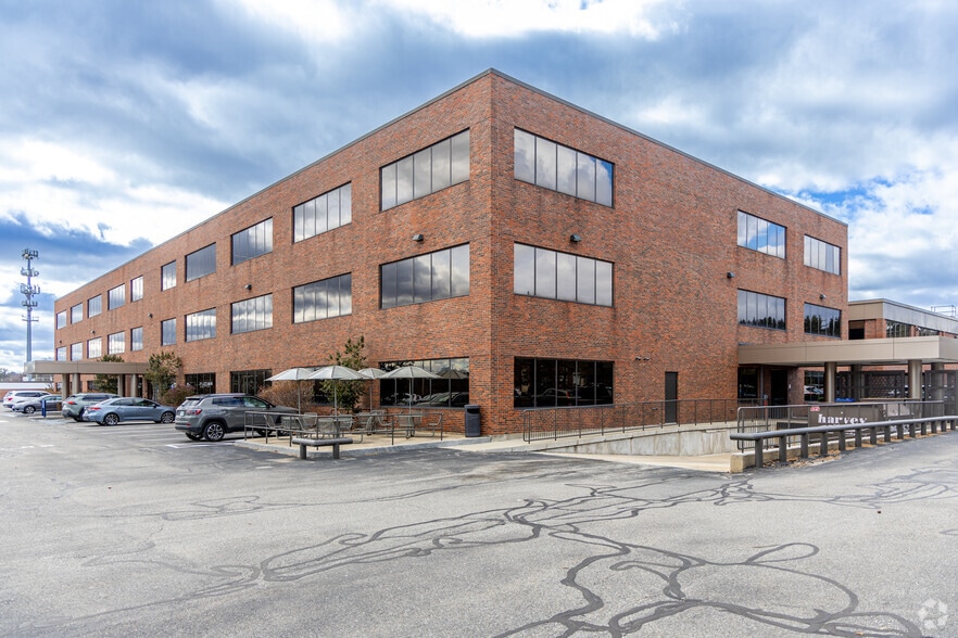 More Photos Of 24 Hartwell Ave, Lexington Medical For Lease