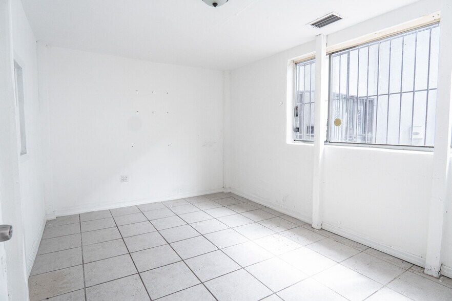 More Photos Of 7251-7309 NW 12th St, Miami Warehouse For Lease