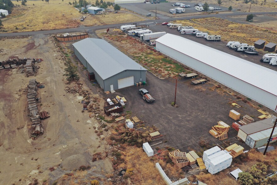 More Photos Of 14079 SW Commercial Loop Rd, Terrebonne Warehouse For Sale