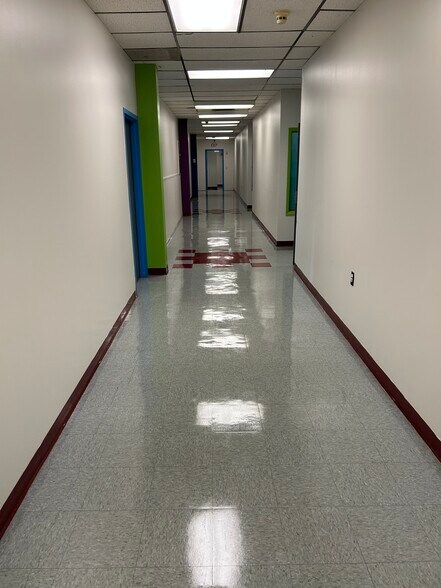 More Photos Of 1 Kiski Ave, Leechburg Office For Sale