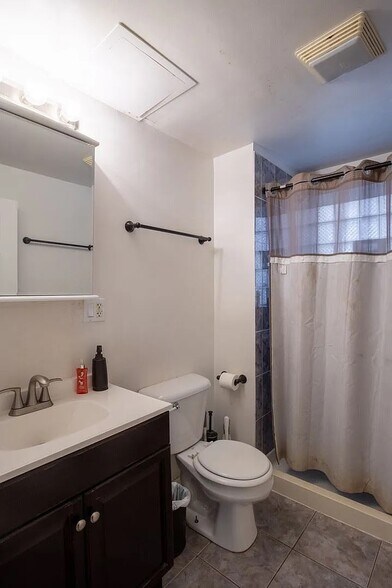 More Photos Of 108 N Hamlin Blvd, Chicago Apartments For Sale