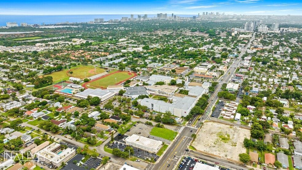 More Photos Of 2111 N Federal Hwy, Hollywood Freestanding For Lease