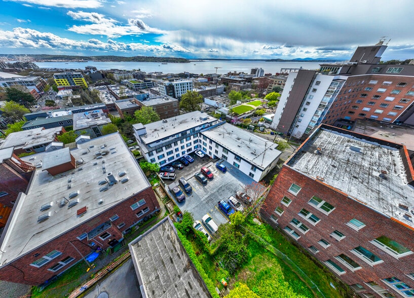 More Photos Of 800 Queen Anne Ave N, Seattle Apartments For Sale
