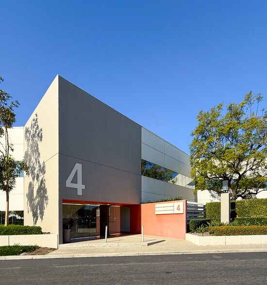 Primary Photo Of 4 Executive Cir, Irvine Office For Lease