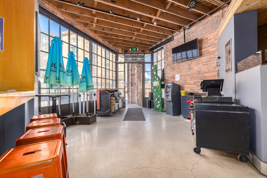 Primary Photo Of 2036-2046 Broadway, Denver Restaurant For Sale