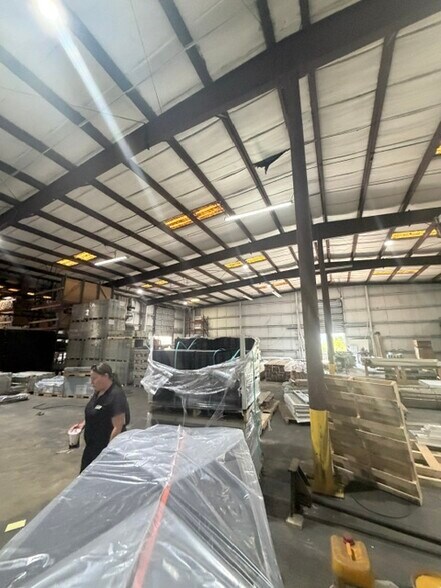 More Photos Of 7500 NW 74th Ave, Medley Warehouse For Lease