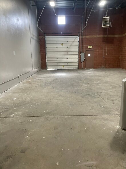 More Photos Of 9066-9082 S 300 W, Sandy Light Manufacturing For Lease