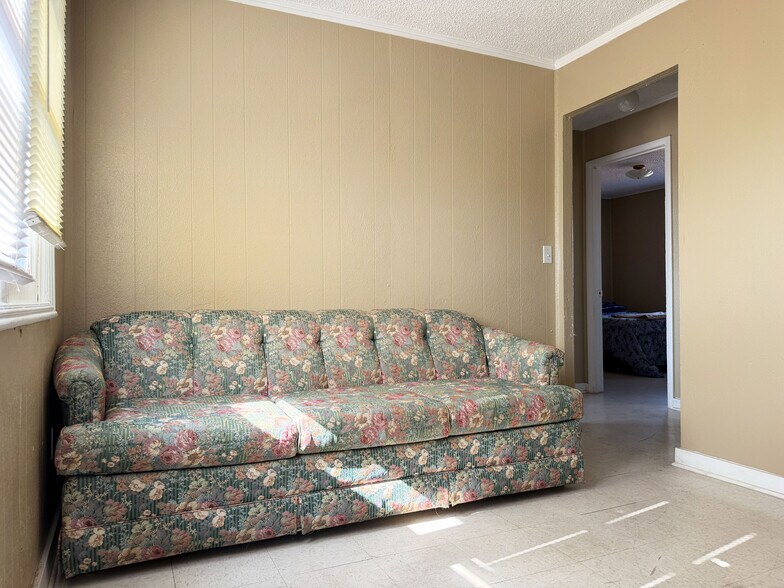 More Photos Of 607 W Wilson St, Borger Apartments For Sale