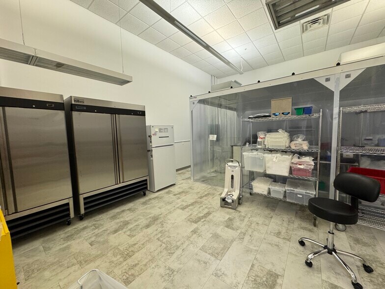 More Photos Of 310-312 Locust Dr, Verona Showroom For Lease