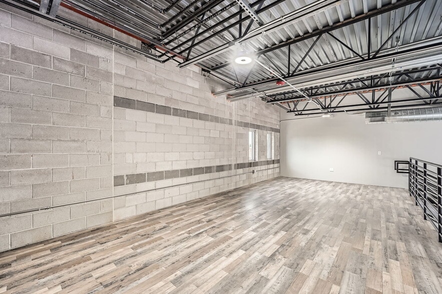 More Photos Of 10264 Dransfeldt Pl, Parker Showroom For Sale
