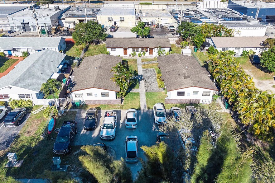 Primary Photo Of 14260 SW 88th Ave, Palmetto Bay Apartments For Sale