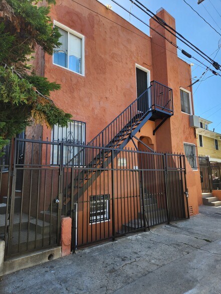 More Photos Of 1217 Cedar Ave, Long Beach Apartments For Sale