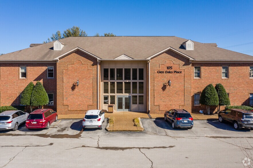 More Photos Of 105 Glen Oak Blvd, Hendersonville Medical For Lease