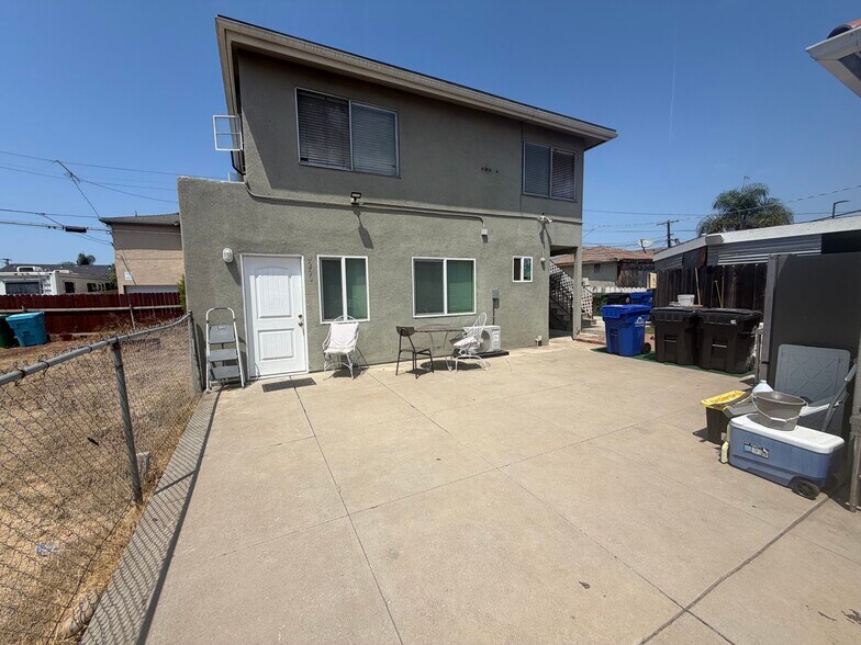 More Photos Of 4262-4266 Chamoune Ave, San Diego Apartments For Sale