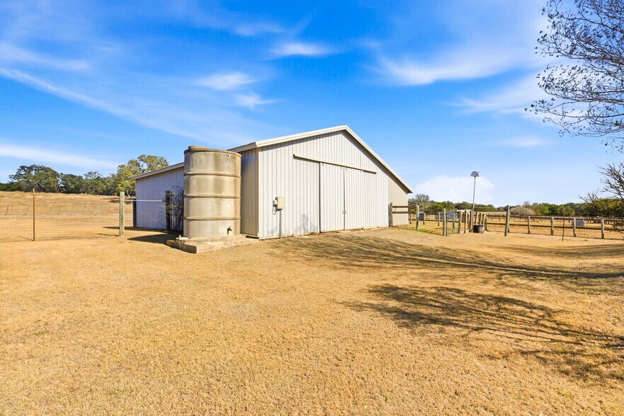 More Photos Of 40455 Interstate 10 W, Boerne Land For Sale