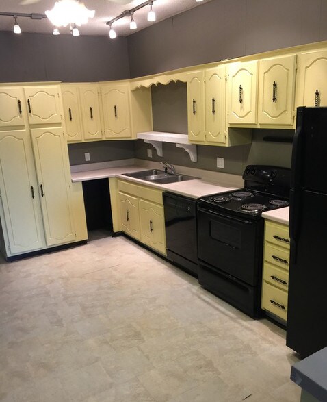 More Photos Of 505 Cherokee St, Leavenworth Loft Creative Space For Sale