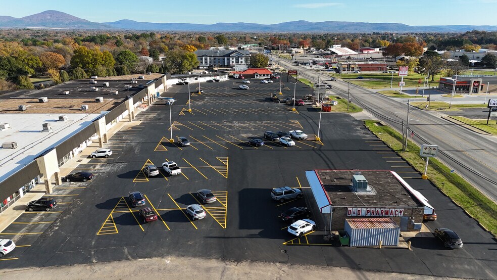More Photos Of N Broadway @ N. Broadway, Poteau Unknown For Lease