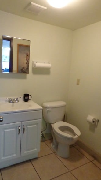 More Photos Of 13977-13981 SW 140th St, Miami Light Distribution For Sale